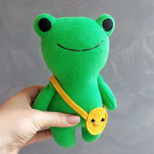 Frog with duck bag Pdf pattern and tutorial, plush frog sewing tutorial, stuffed animal pattern, easy pattern, plushie pattern - Image 6