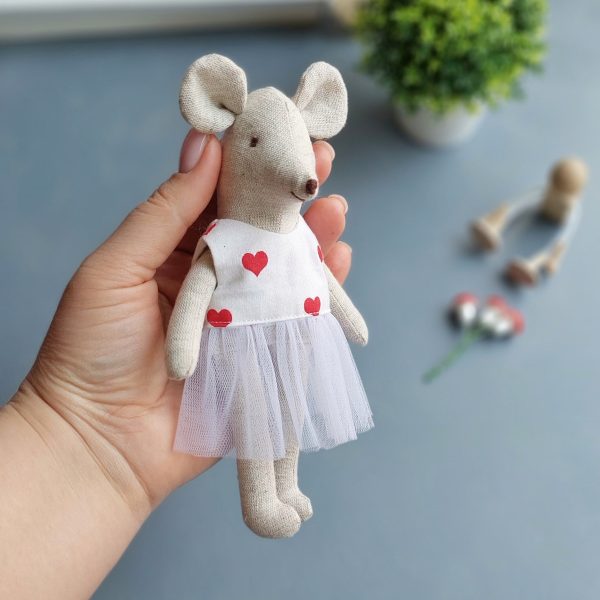 6" Mouse pattern and tutorial, mouse with clothes pattern, eco toy sewing pattern, stuffed animal pattern, easy pattern - Image 7